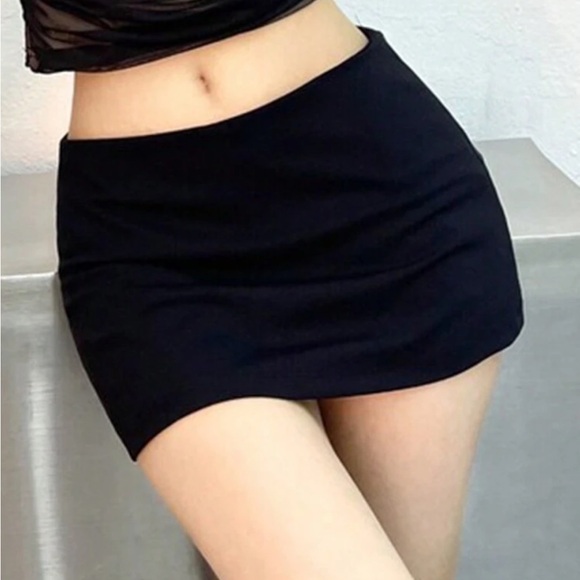 Dazy Women’s Solid Black Mini Skirt w/Built-In Panty XS - Picture 1 of 6